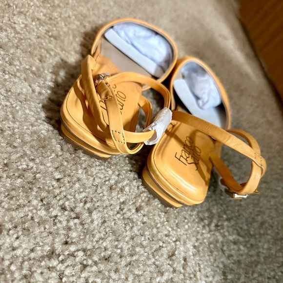 Franco Sarto | L-Jolee Ankle Strap Flat, size 38.5EU/8.5US in Cantaloupe Leather - Picture 9 of 10